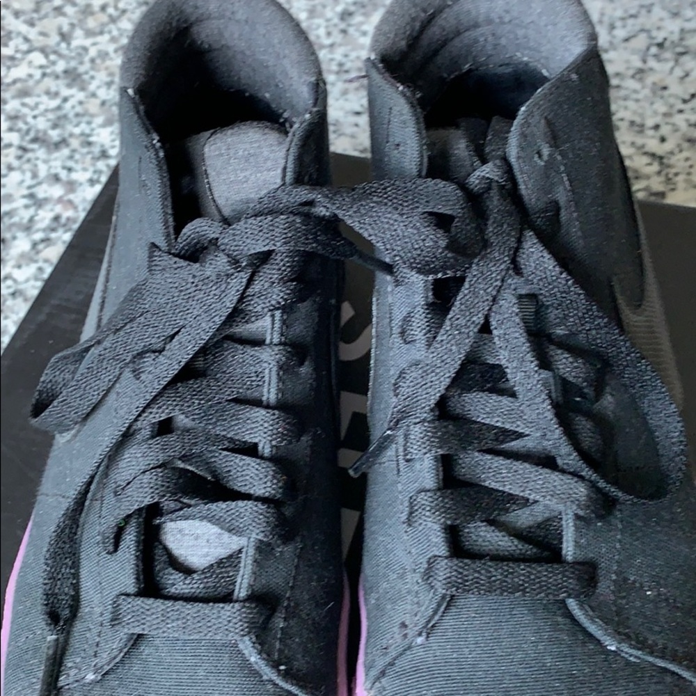 Shoes - Picture 3 of 5